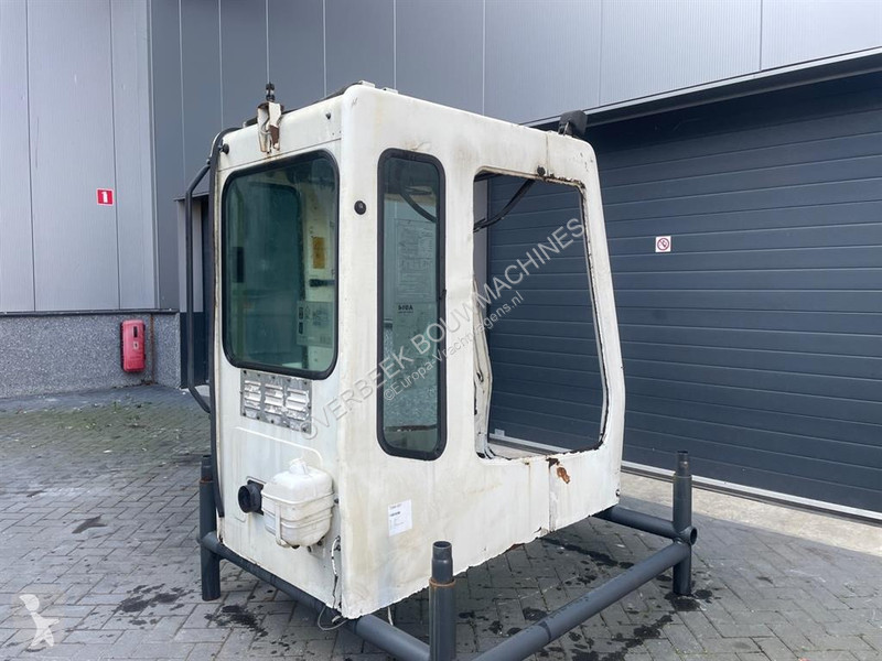 قطع غيار الآليات الثقيلة Liebherr...