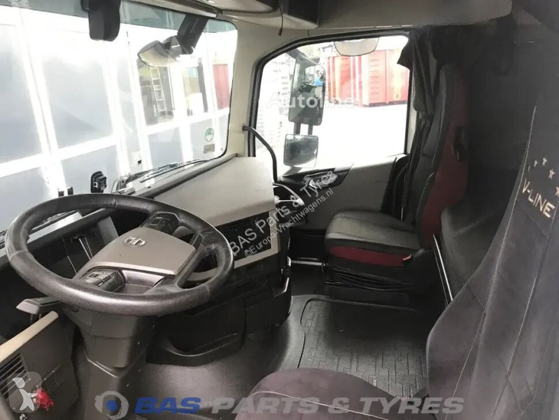 قطع غيار الآليات الثقيلة Volvo