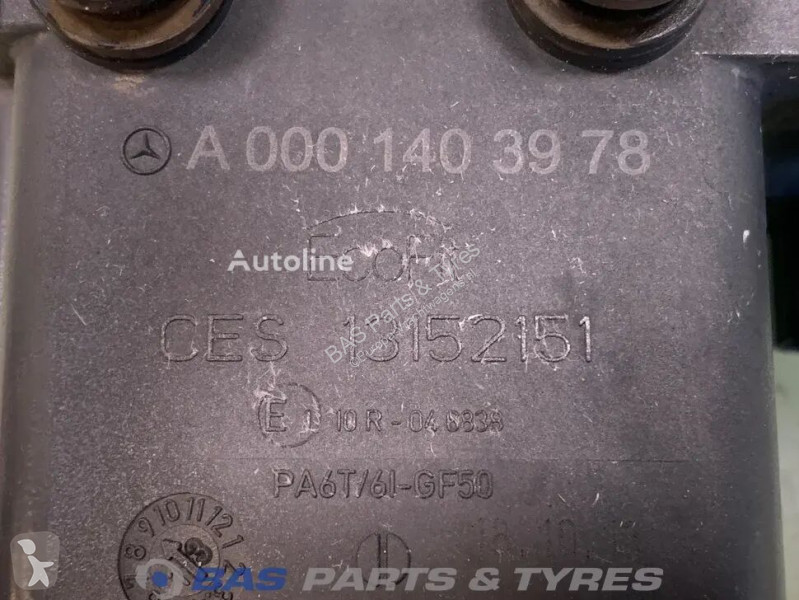 قطع غيار الآليات الثقيلة Mercedes Adblue pomp...