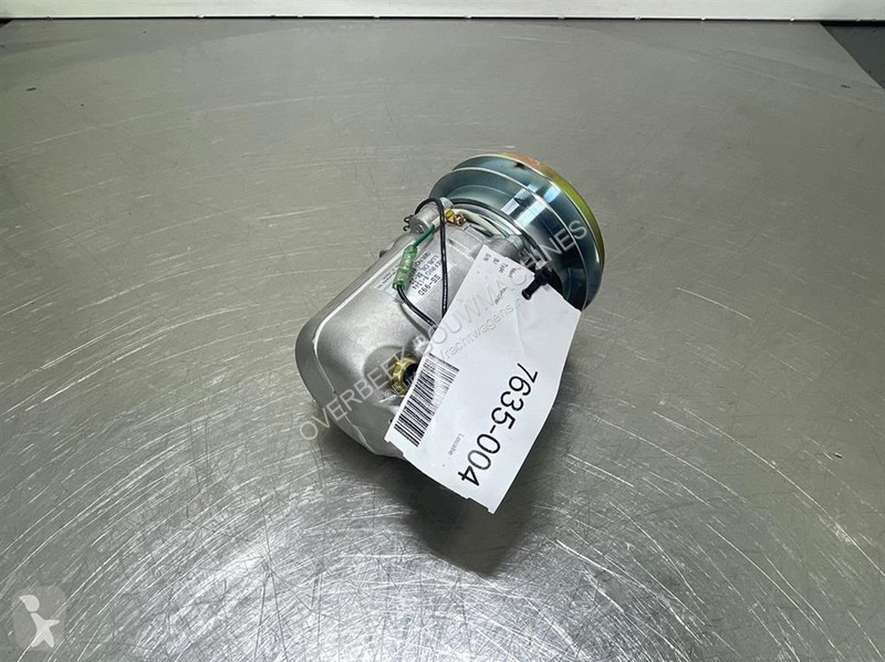 قطع غيار الآليات الثقيلة Yanmar...