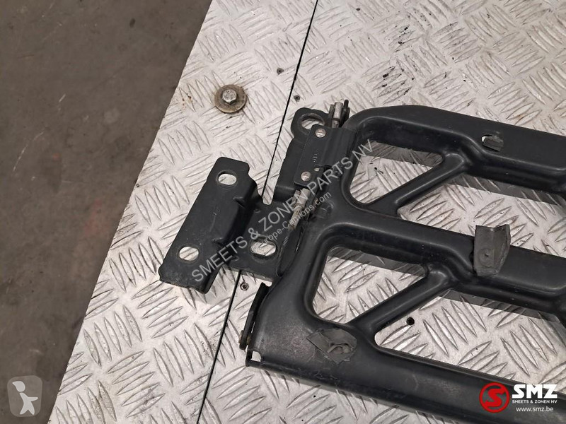 قطع غيار الآليات الثقيلة Renault Occ grille...