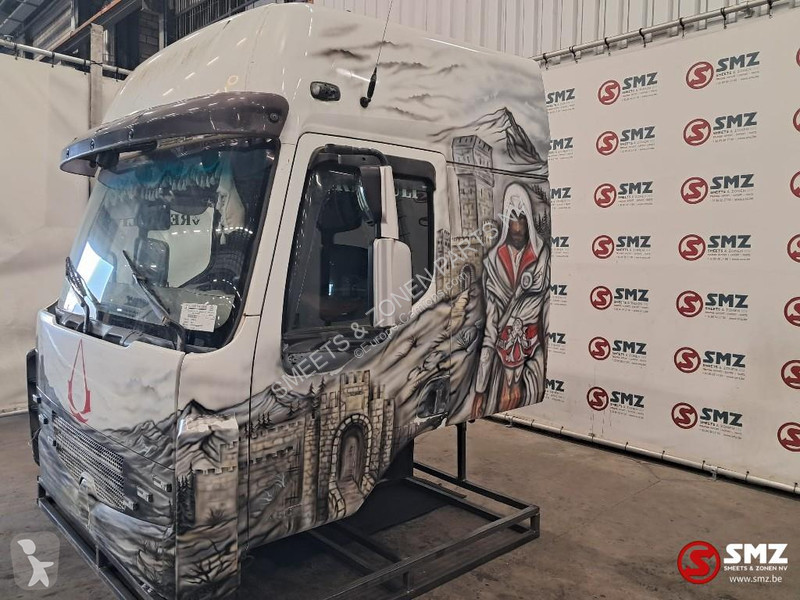 قطع غيار الآليات الثقيلة Renault Occ Cabine...