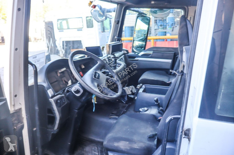 قطع غيار الآليات الثقيلة MAN F99L17  81.60000-7838