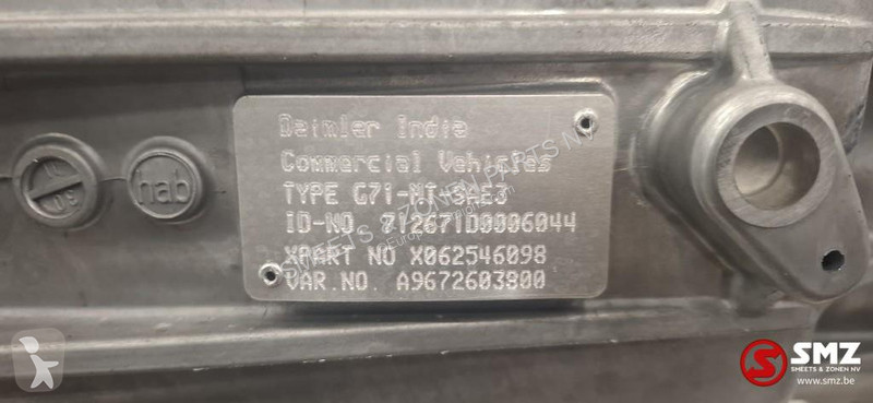 قطع غيار الآليات الثقيلة Mercedes...