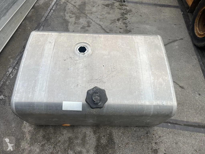 Vrachtwagenonderdelen  460 liter brandstof tank
