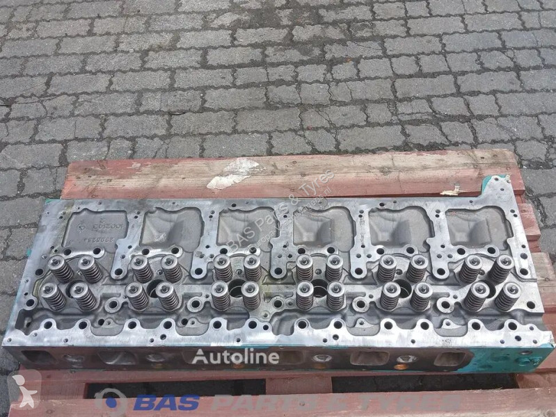قطع غيار الآليات الثقيلة Volvo Cylinderhead...