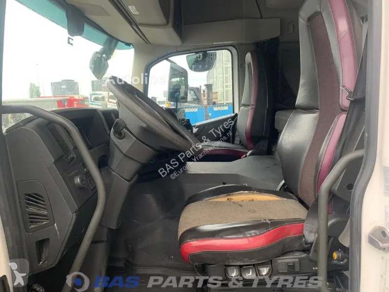 قطع غيار الآليات الثقيلة Volvo