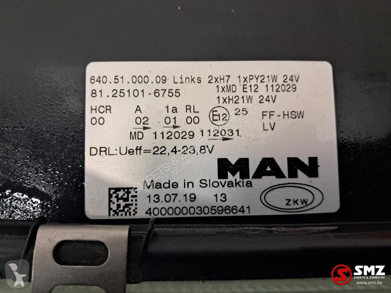 قطع غيار الآليات الثقيلة MAN Occ koplamp links...