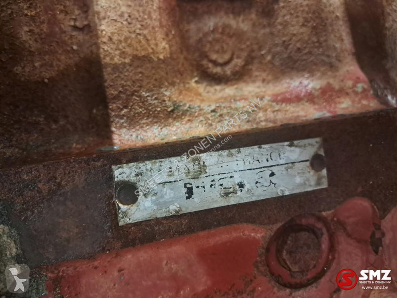 قطع غيار الآليات الثقيلة Iveco Occ motor 8210...