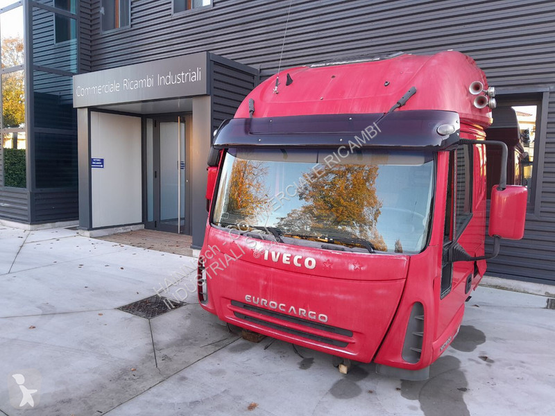 Pezzi di ricambio per mezzi pesanti Iveco...