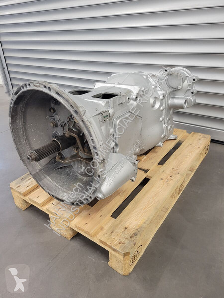 قطع غيار الآليات الثقيلة Volvo VT2814B