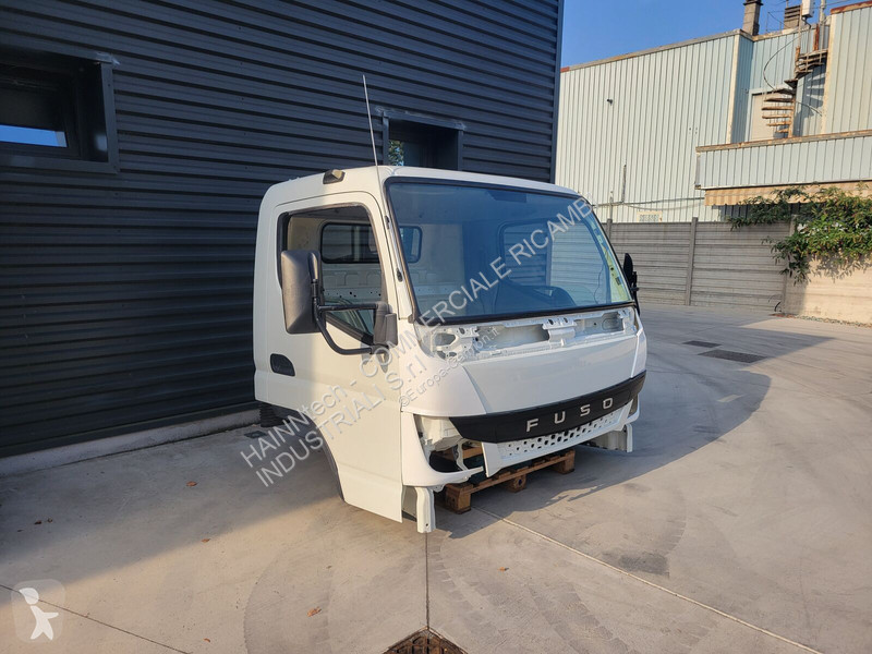 قطع غيار الآليات الثقيلة Mitsubishi Fuso CANTER...