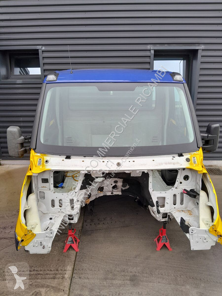 قطع غيار الآليات الثقيلة Iveco DAILY EURO 6...