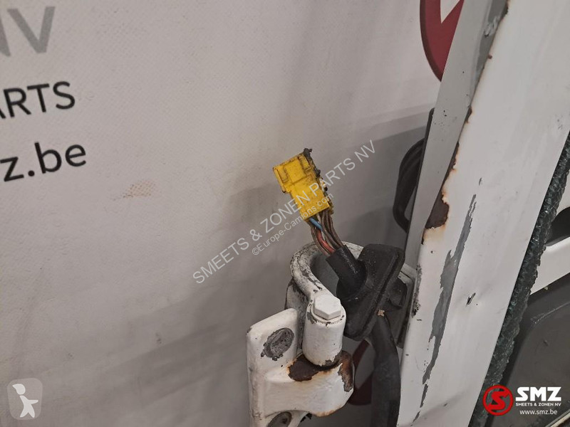قطع غيار الآليات الثقيلة Iveco Occ deur links...