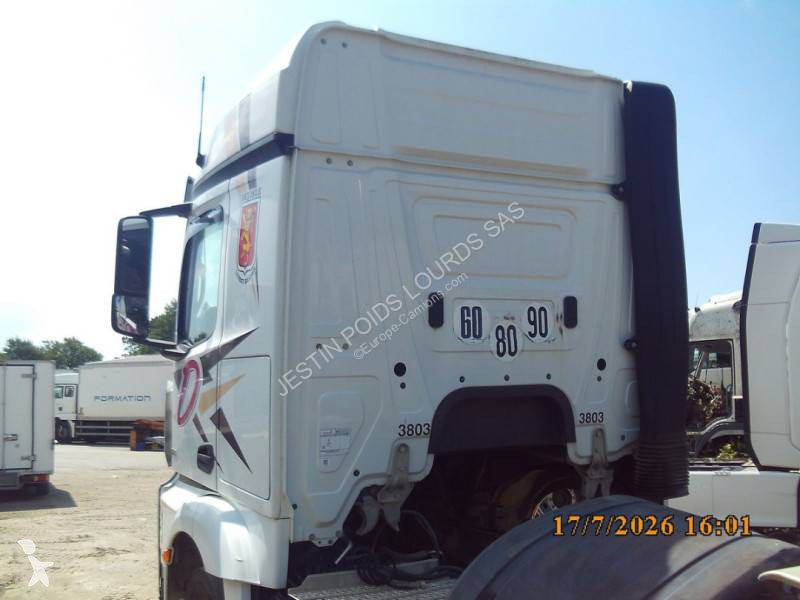 قطع غيار الآليات الثقيلة Mercedes