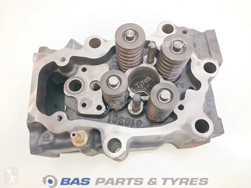 قطع غيار الآليات الثقيلة Scania Cylinderhead...