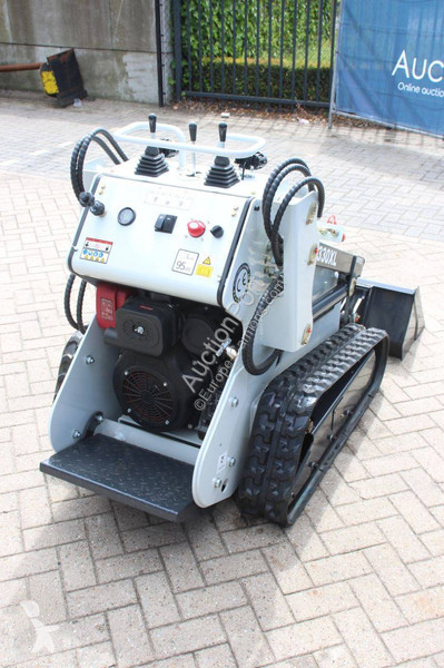 Nakladač  T330XL