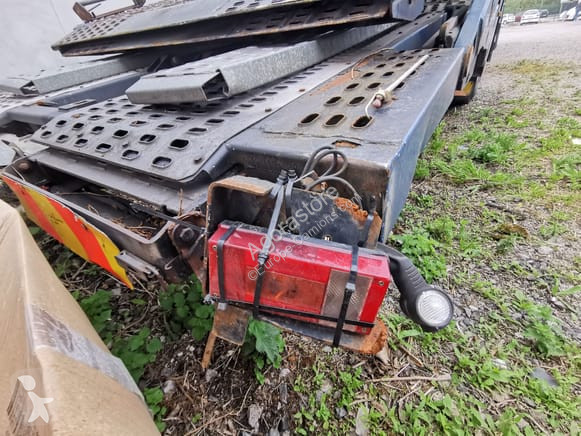 Pezzi di ricambio per mezzi pesanti Renault...