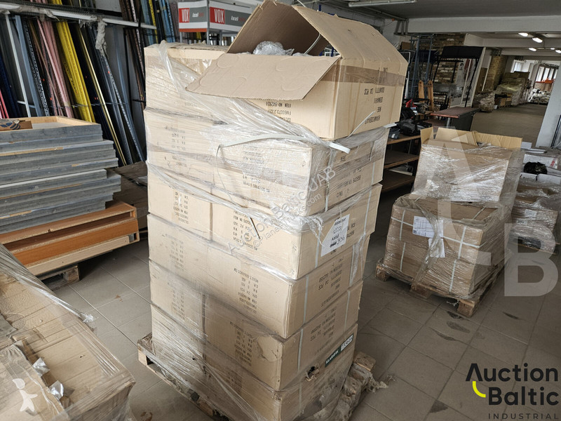Pezzi di ricambio per mezzi pesanti  holders