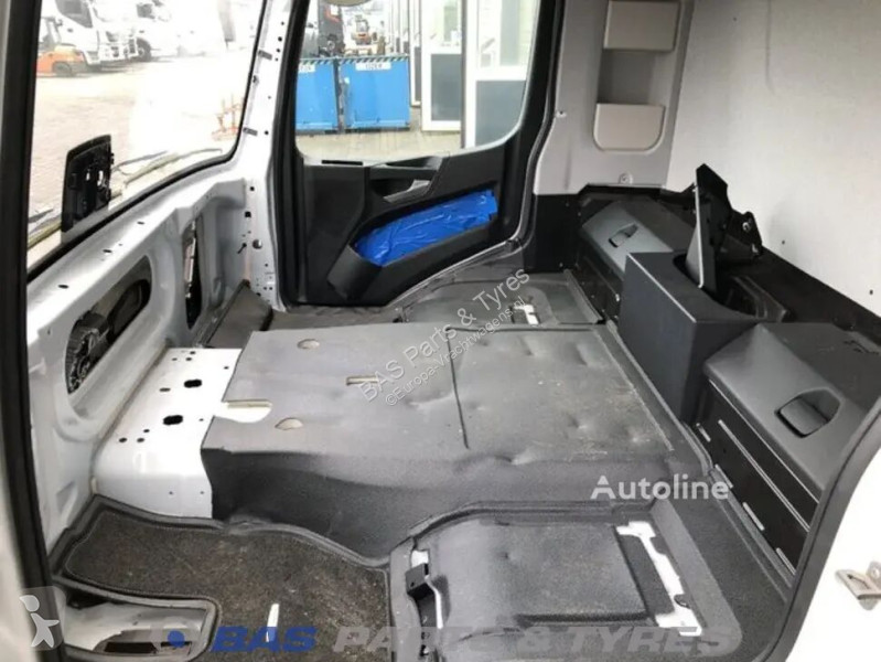 قطع غيار الآليات الثقيلة Mercedes