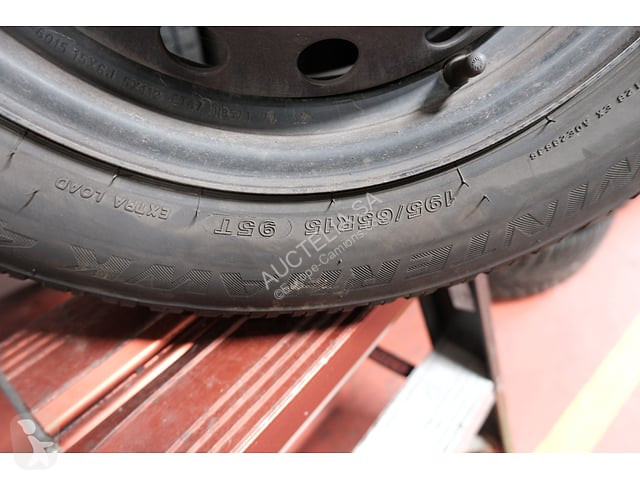 Náhradní díly pro kamiony  195/65 R15