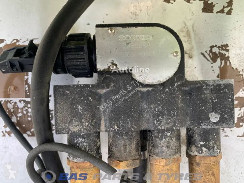 قطع غيار الآليات الثقيلة Scania 400 Liter