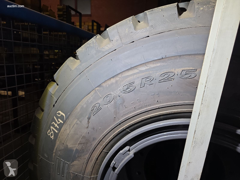 20.5r25 truck part