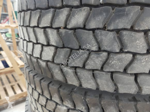 Teherautó-alkatrészek  235/75 R17,5
