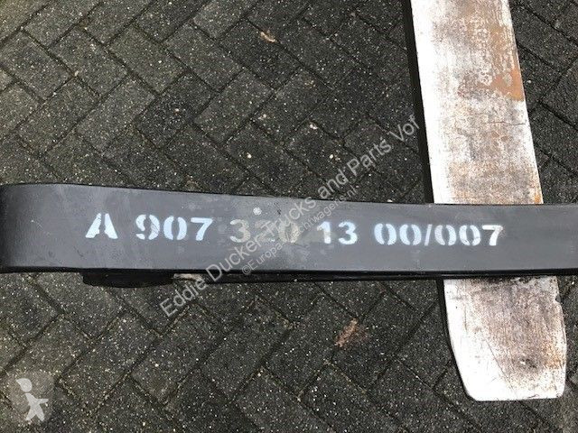 قطع غيار الآليات الثقيلة Mercedes A 9071300...