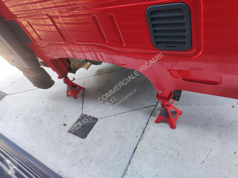 Pezzi di ricambio per mezzi pesanti Iveco...