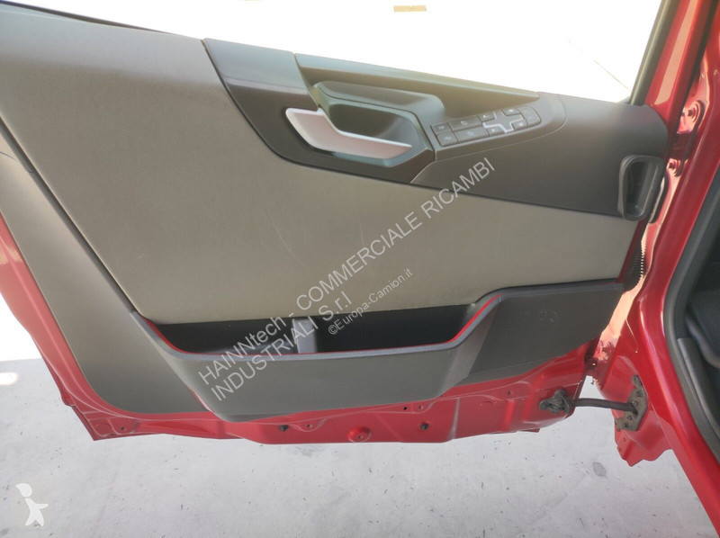 قطع غيار الآليات الثقيلة Volvo 4 GLOBETROTTER...