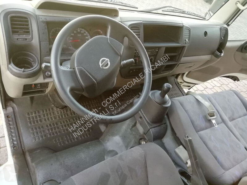 Pièces poids lourds Nissan 2697 CABSTAR