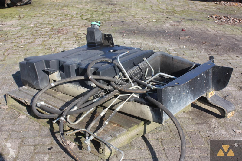Náhradní díly pro kamiony Caterpillar Fuel tank