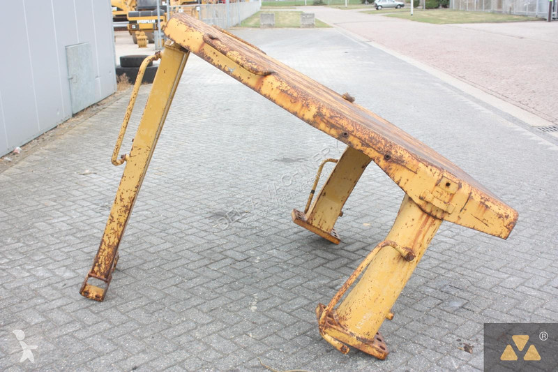 Reservedele til lastbil Caterpillar O-rops cab