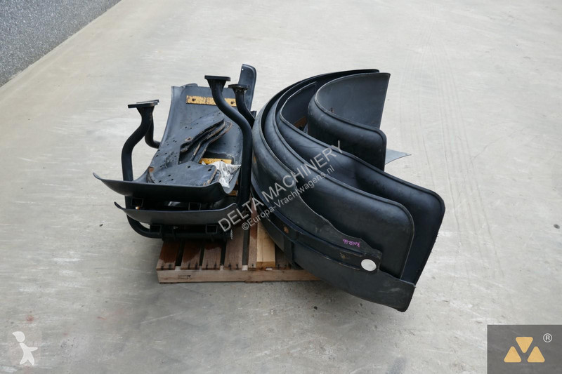 Náhradní díly pro kamiony Caterpillar Fender set