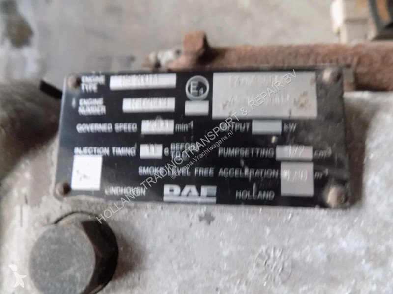 Pièces poids lourds DAF 825 motor van daf typ...