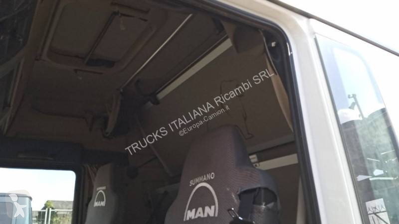 قطع غيار الآليات الثقيلة MAN