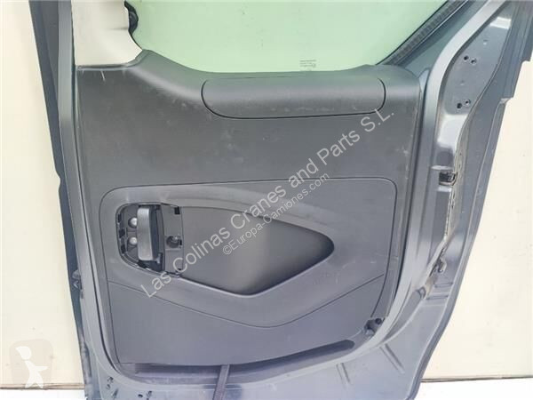 Pezzi di ricambio per mezzi pesanti Peugeot...