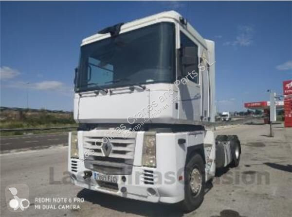 قطع غيار الآليات الثقيلة Renault Réservoir de...