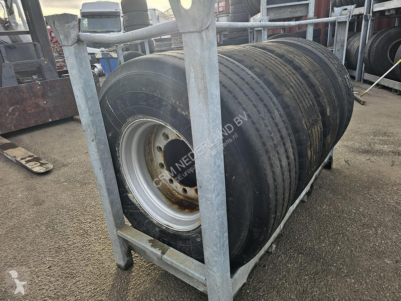 Vrachtwagenonderdelen Bridgestone TRAILER BAND...