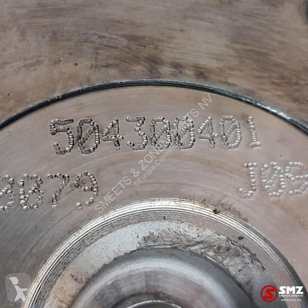 قطع غيار الآليات الثقيلة Iveco Occ krukas...