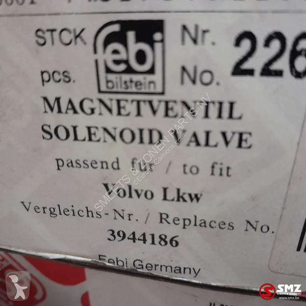 قطع غيار الآليات الثقيلة Volvo Magneetventiel...