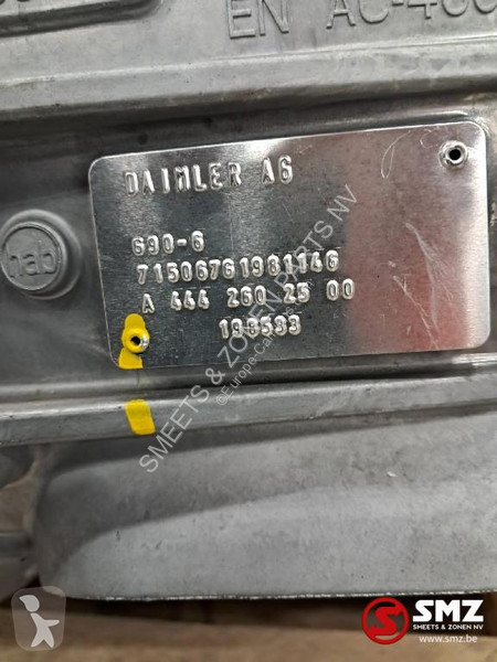 قطع غيار الآليات الثقيلة Mercedes...