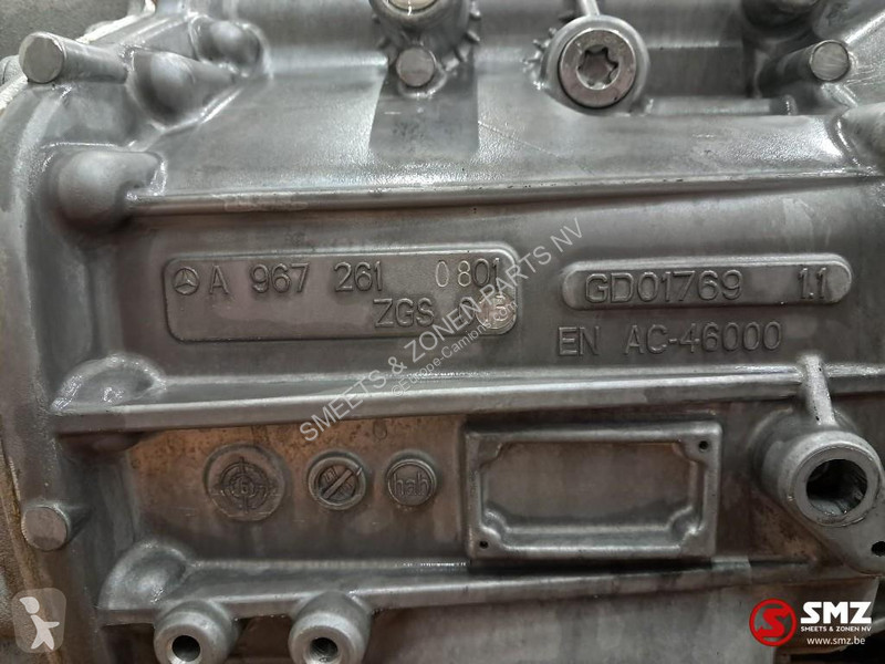 قطع غيار الآليات الثقيلة Mercedes...