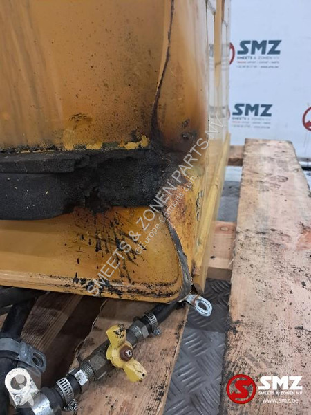 Pezzi di ricambio per mezzi pesanti Caterpillar...