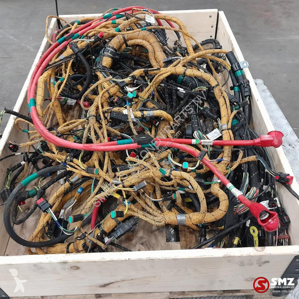 قطع غيار الآليات الثقيلة Caterpillar Lot of...