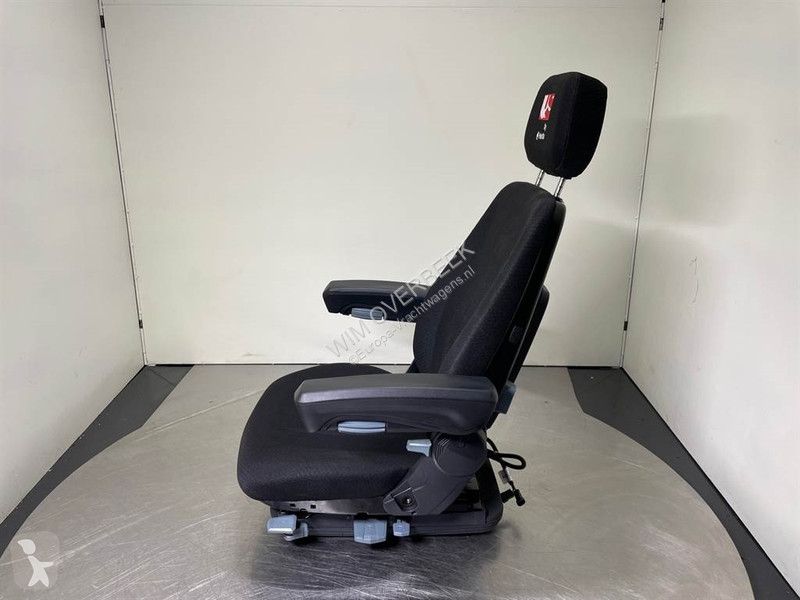 قطع غيار الآليات الثقيلة  Seats HIGHLANDER...