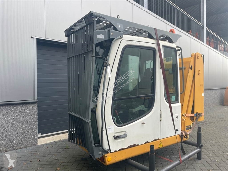 قطع غيار الآليات الثقيلة Liebherr...
