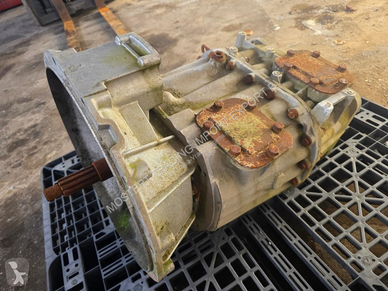 قطع غيار الآليات الثقيلة Eaton Renault