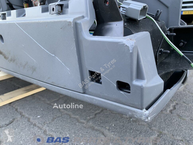 قطع غيار الآليات الثقيلة Renault Storage space